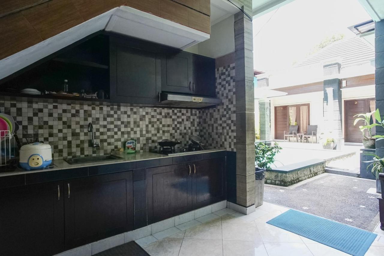 Denays Guesthouse Jimbaran المظهر الخارجي الصورة